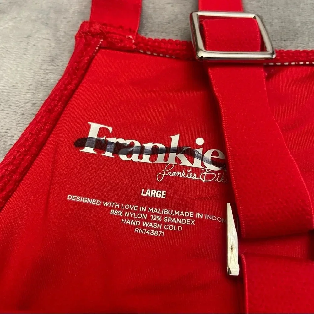 New! Frankie’s bikinis Gavin ribbed bikini top 21534